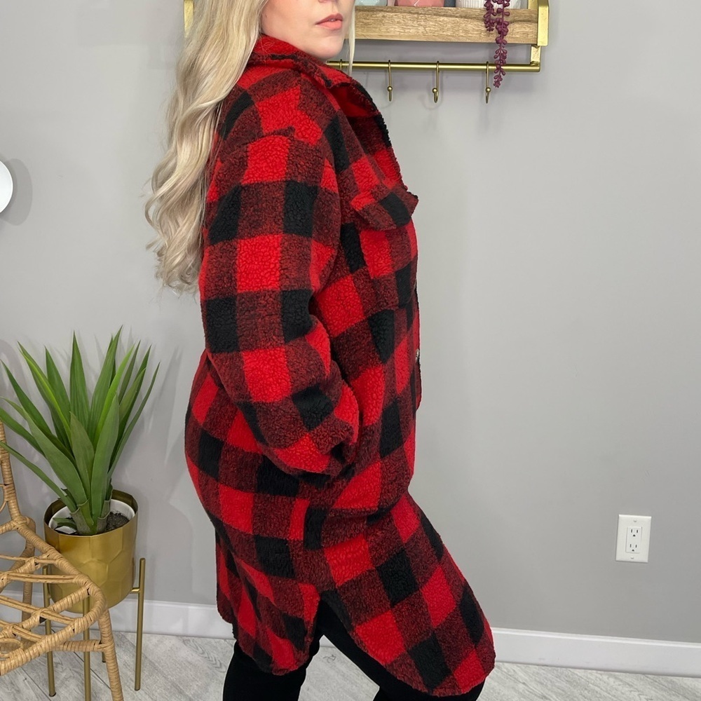 🎃Sale🎃 Plaid Red and Black Women's Jacket - Picture 5 of 6